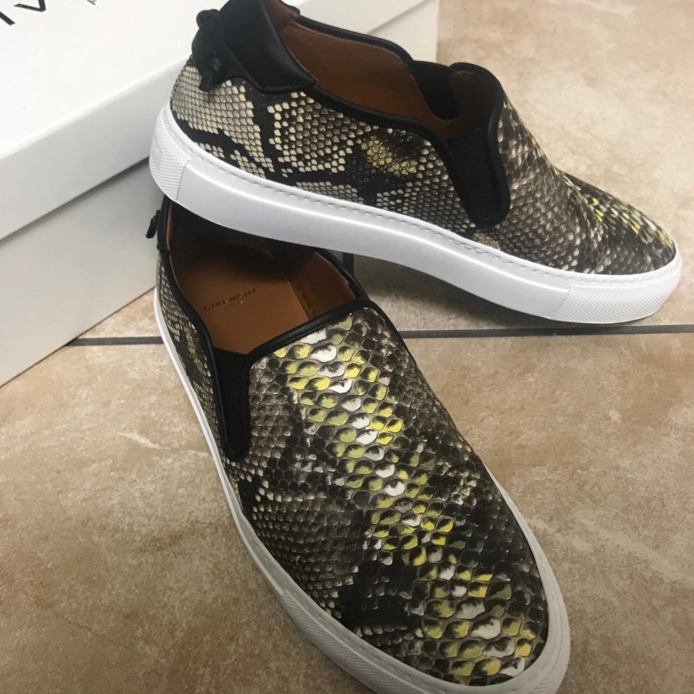 Givenchy Slip-on sneakers